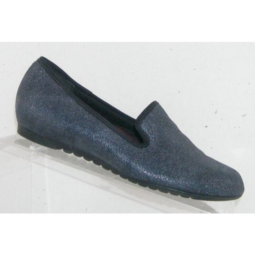 Munro American Barb metallic blue leather slip on smoking flats 5.5M